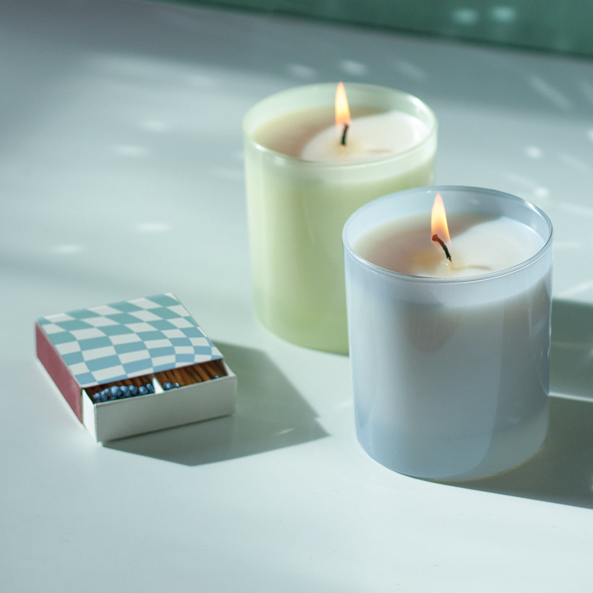 Daybreak 9 oz. Hue Candle (Lemon + Cucumber)