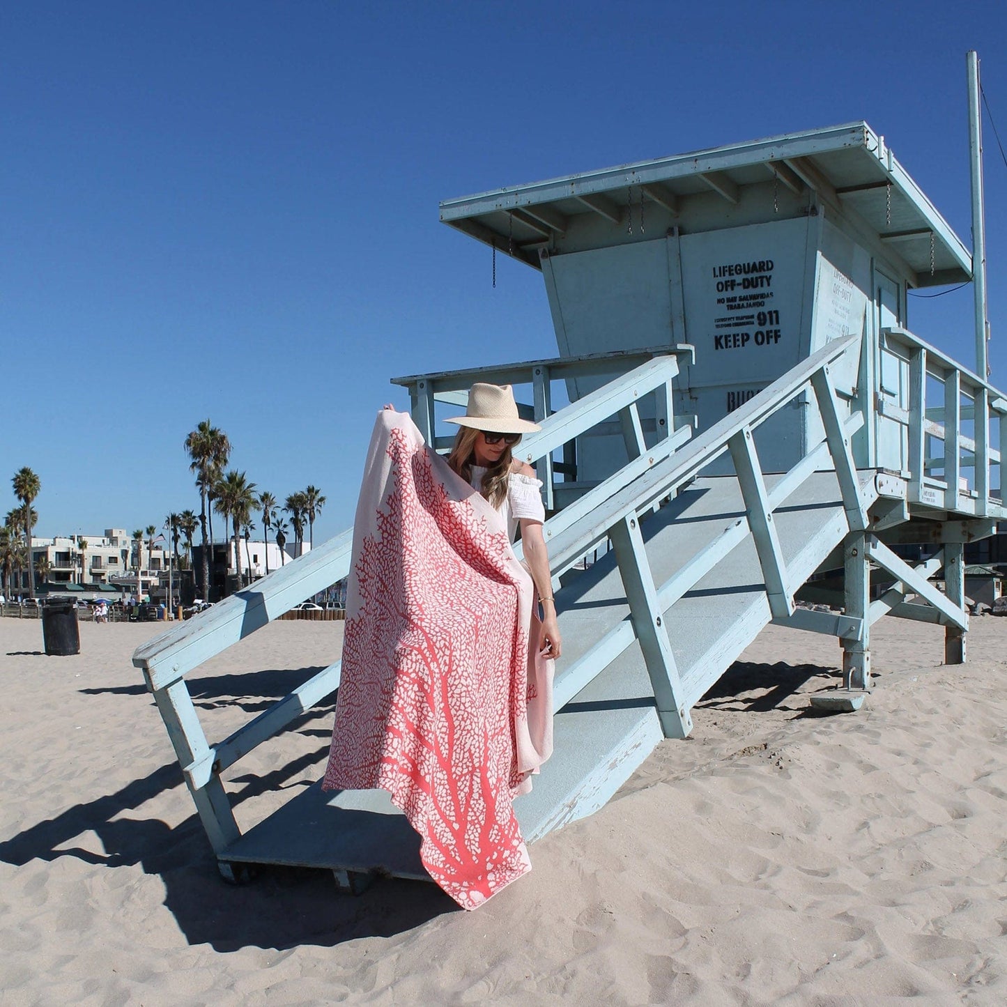 Fan Coral Throw Blanket