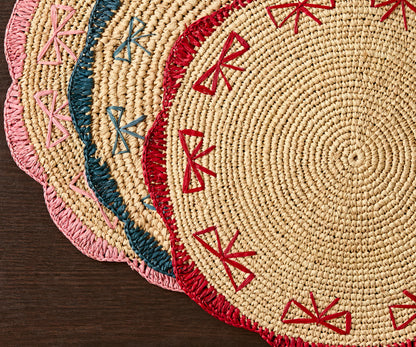 Handwoven Bow Raffia Palm Placemat