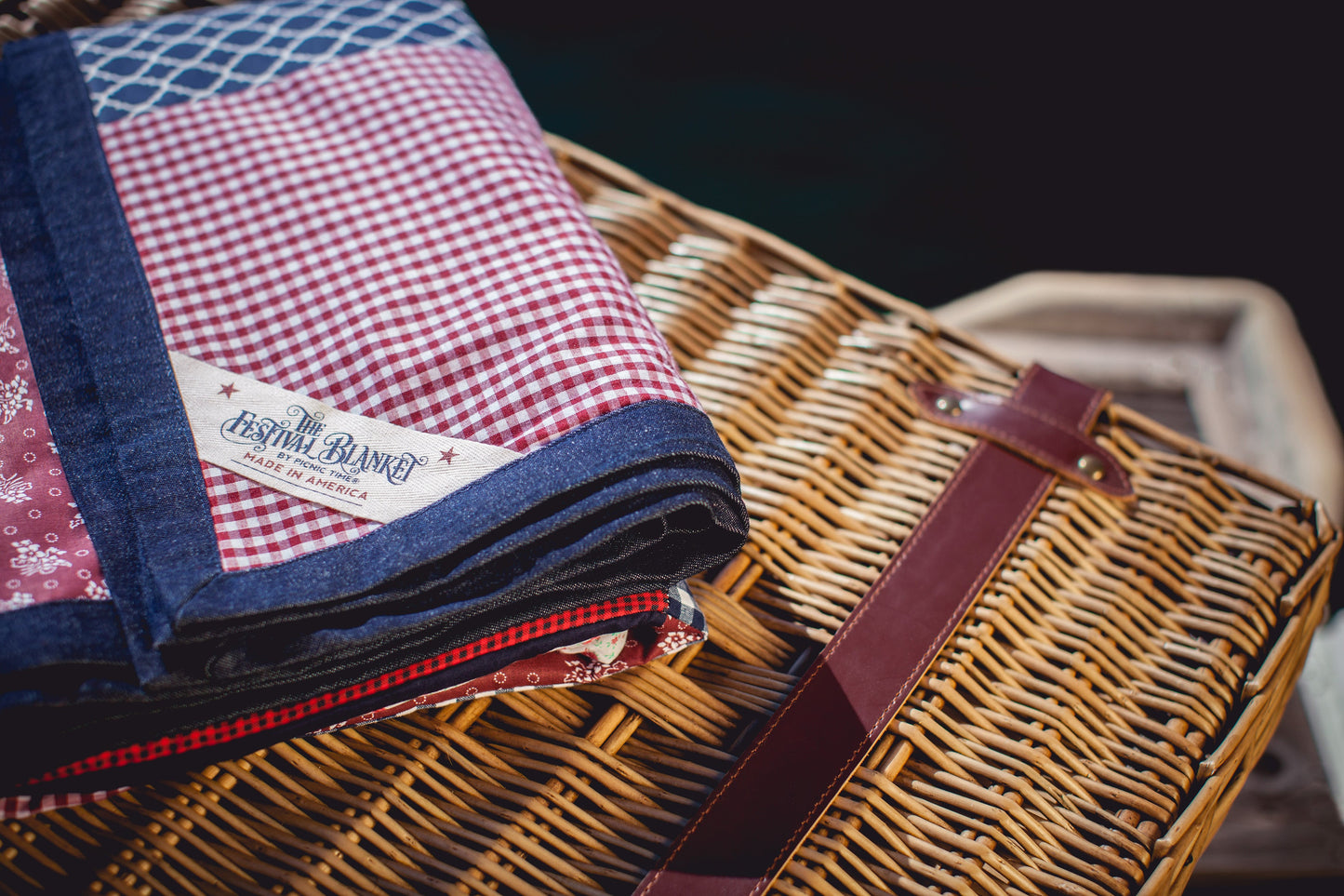 Charleston Luxury Picnic Basket for 4 - Coastal Heirloom Wicker Entertaining Set, Beach House Gift