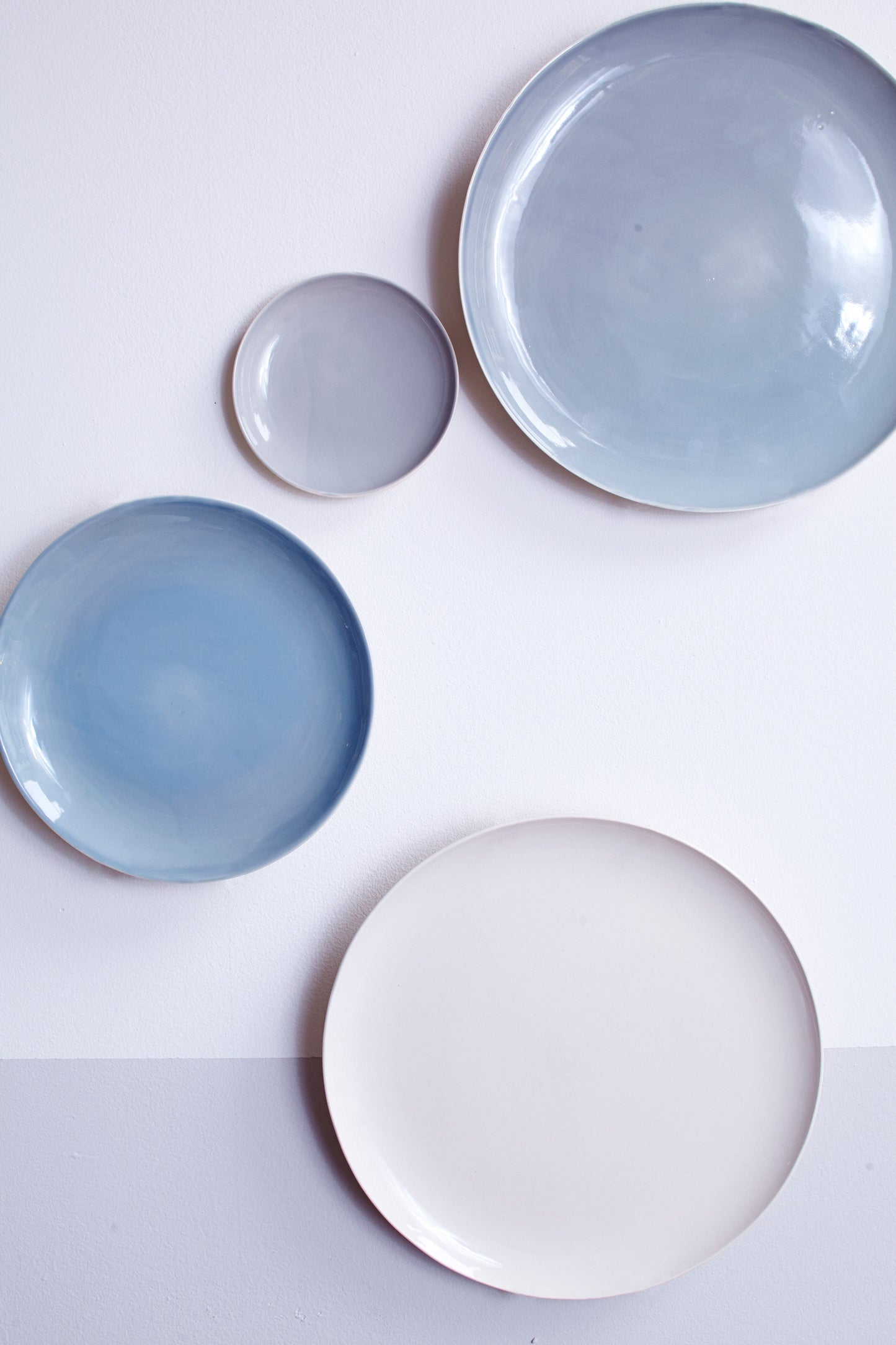 Shell Bisque Blue Porcelain 4 Piece Dinnerware Set, Service For 1