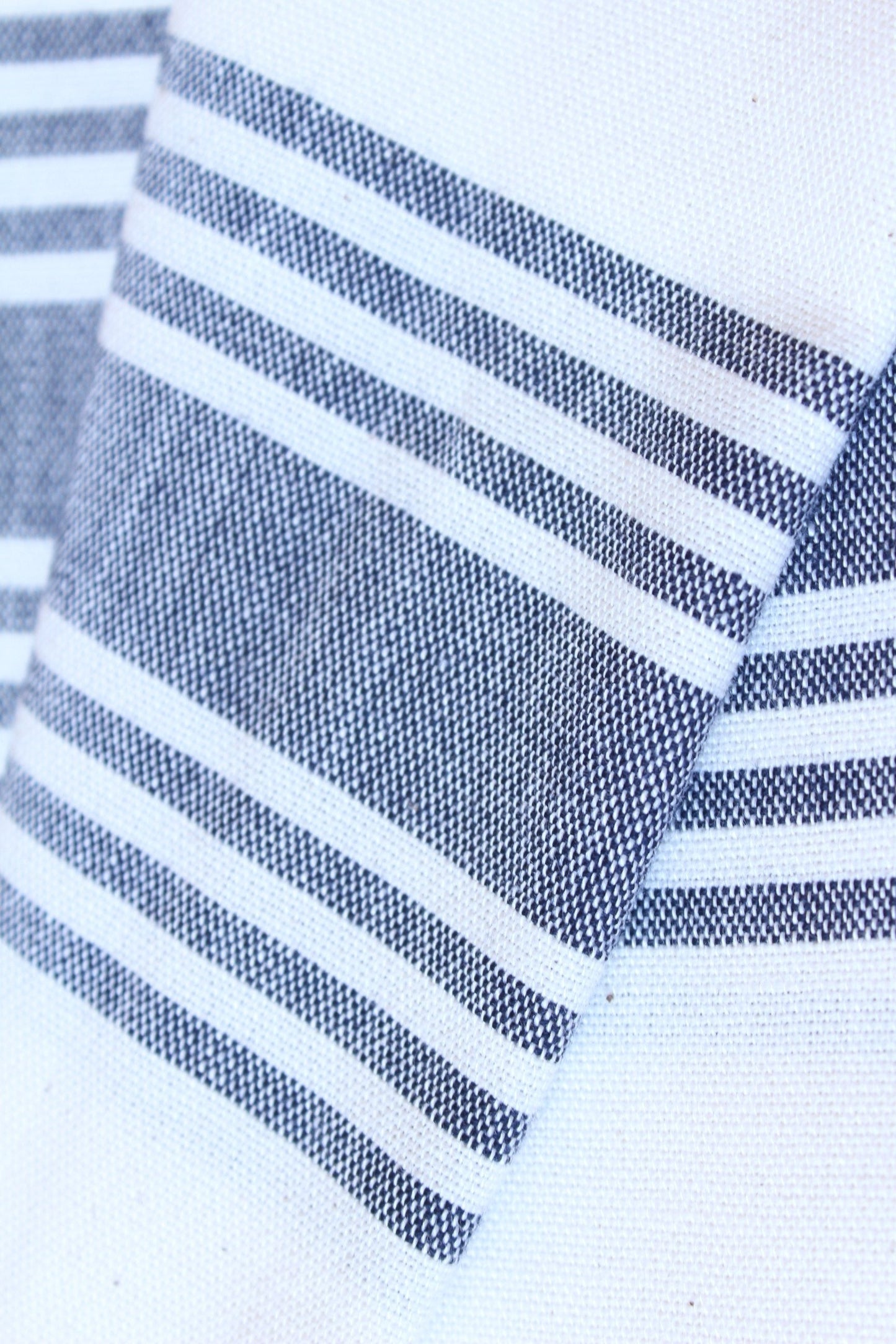 Le Boulou Turkish Towel in White & Navy - Coastal Cotton Bamboo Beach Towel, Beach House Essentials