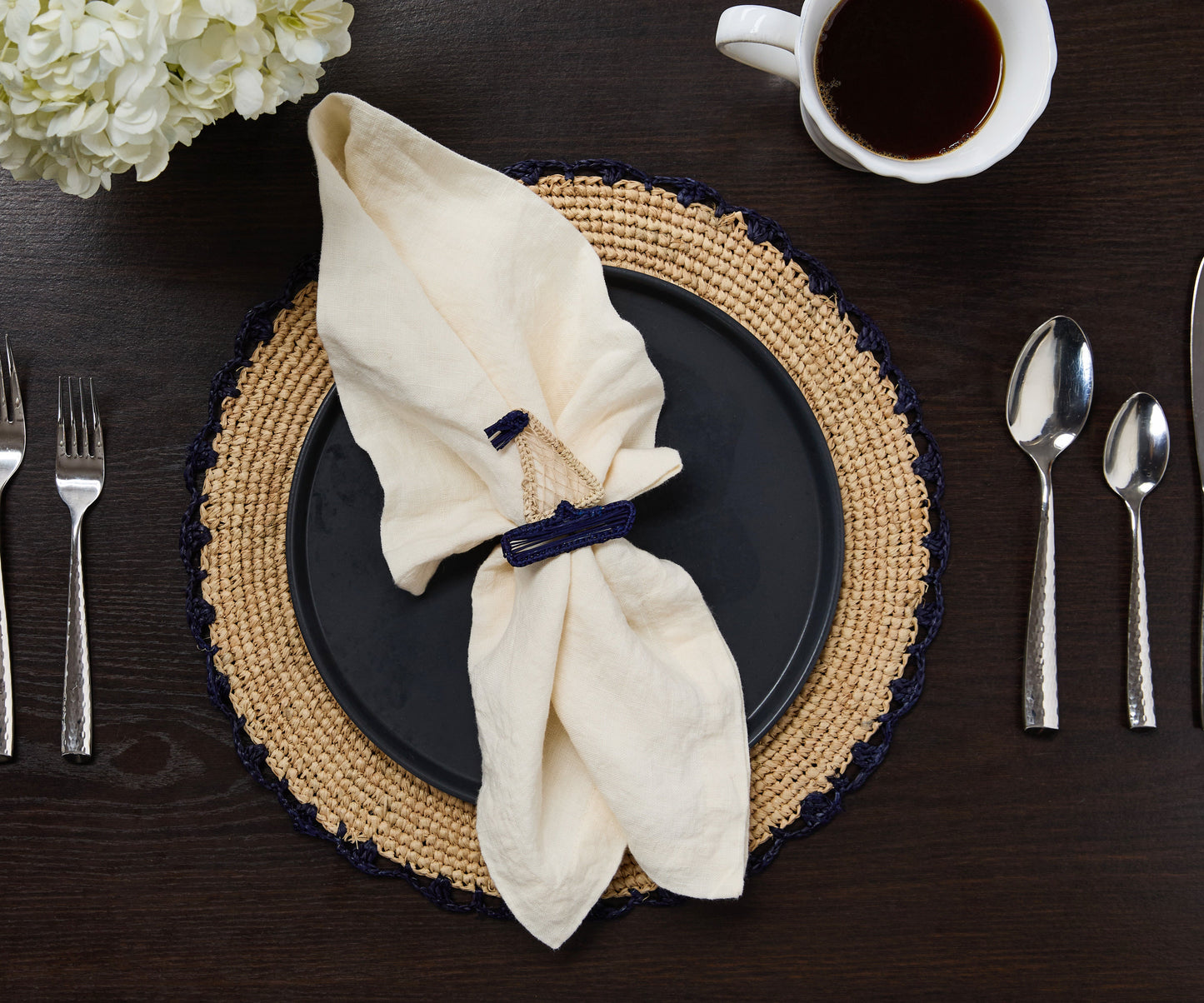 Coastal Sailboat Napkin Ring – 2.75” Handwoven Iraca Palm – Nautical Table Decor from Colombia