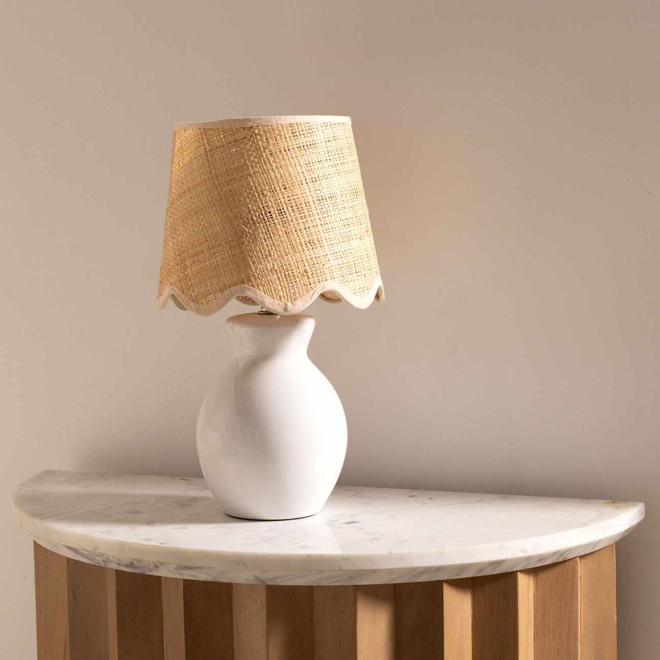 Salgareda White Ceramic Table Lamp