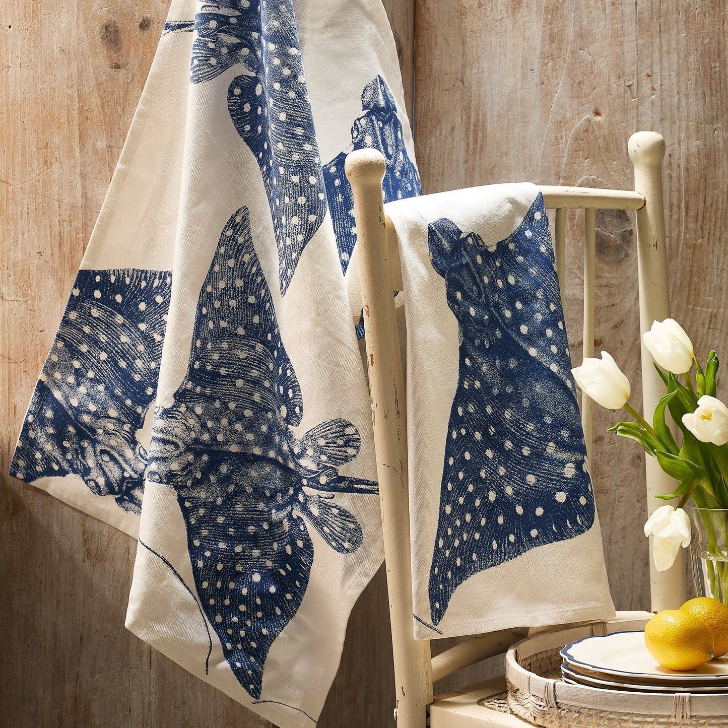 Stingray Kitchen Towels Set of 2 - Coastal Nautical Cotton Kitchen Linens, Beach House Kitchen Decor