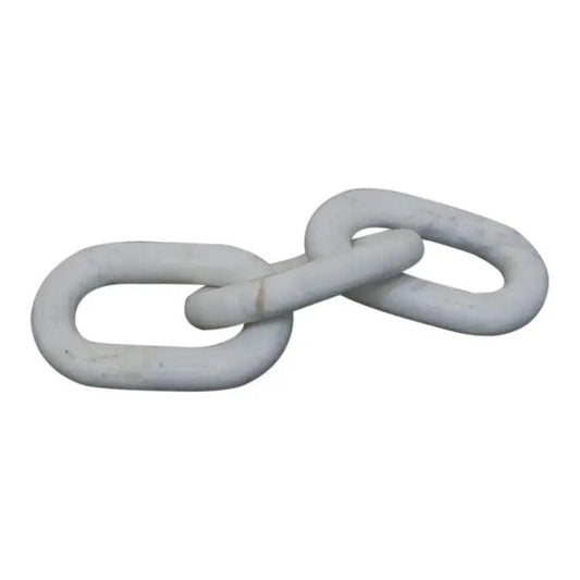 a white chain is shown on a white background