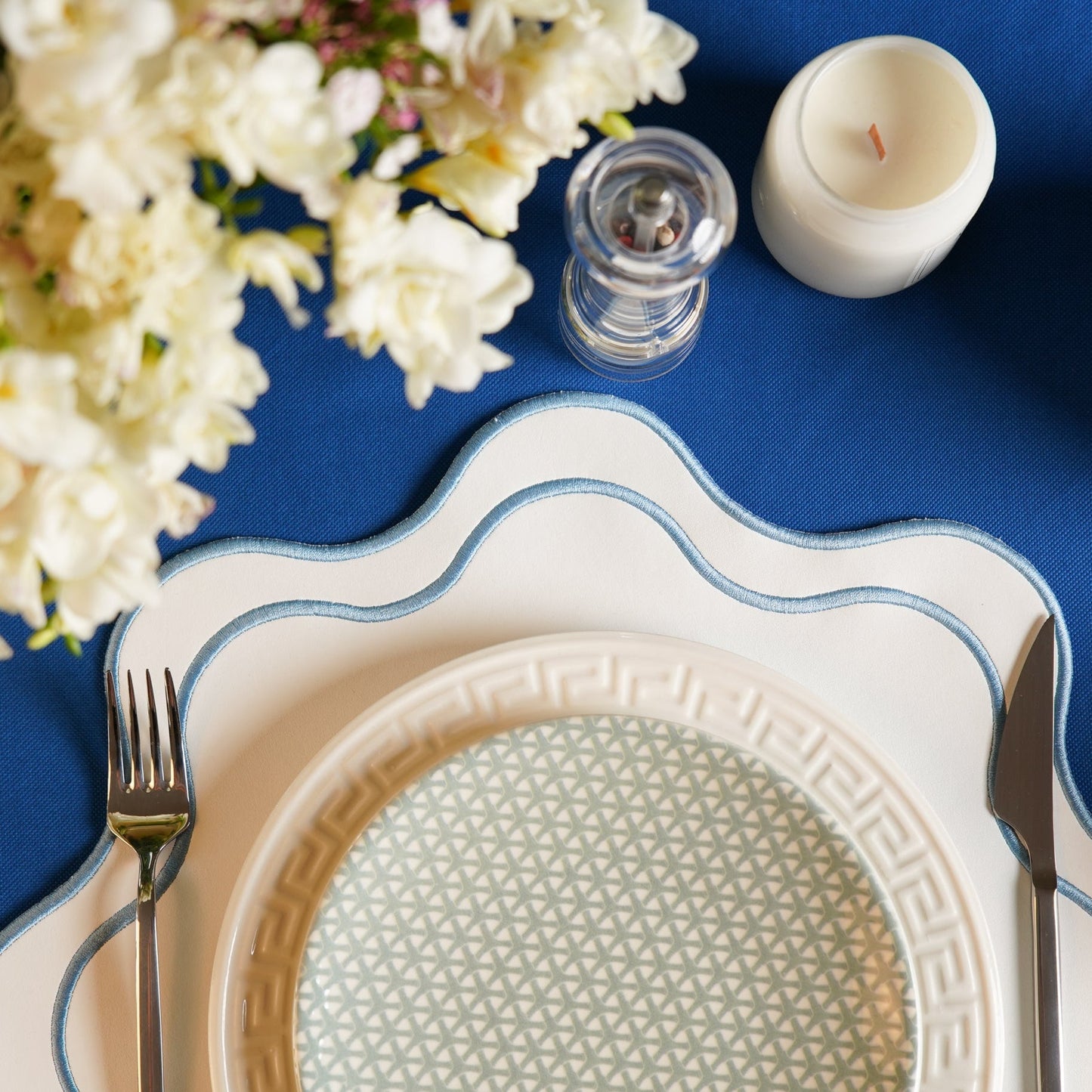 Haven White Wavy Edge Blue Trim Faux Leather Placemat - Coastal Table Decor, Beach House Dining