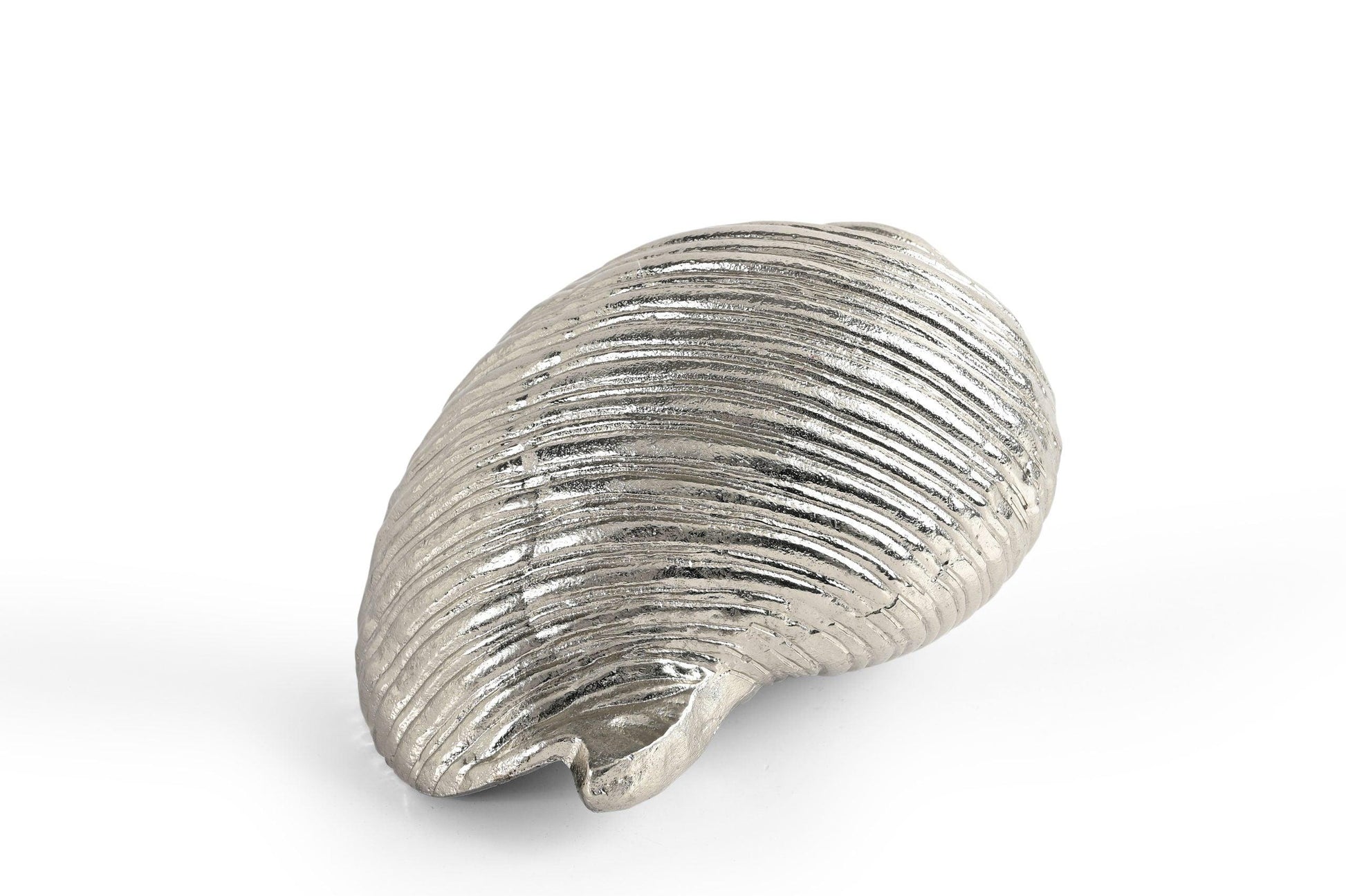 Silver shell decor 