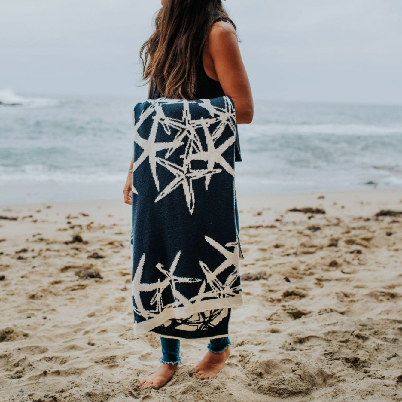 Tumbling Starfish - Reversible Sustainable Coastal Knit Throw Blanket
