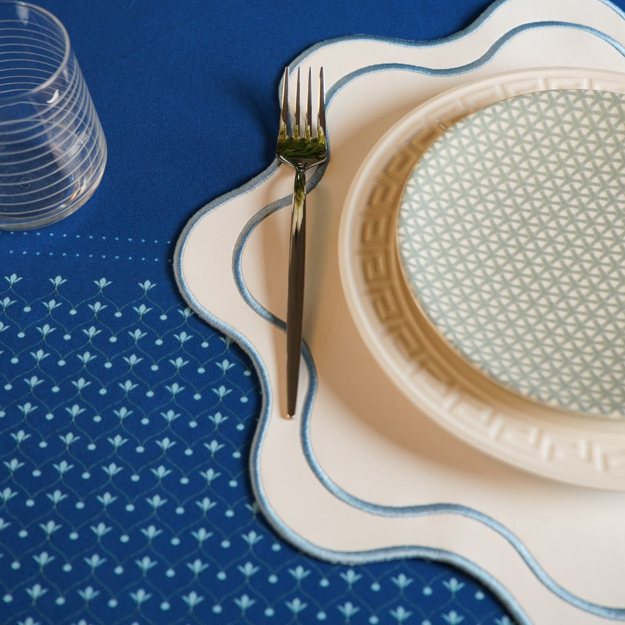 Haven White Wavy Edge Blue Trim Faux Leather Placemat - Coastal Table Decor, Beach House Dining
