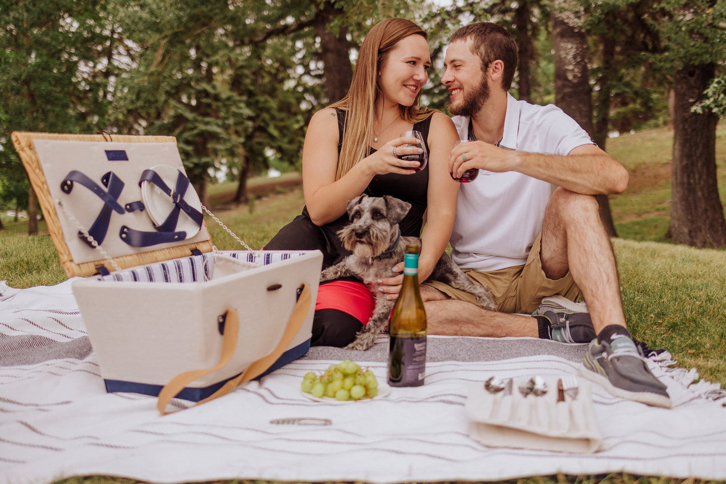 Boardwalk Picnic Basket for 4 - Coastal Wicker Picnic Set, Beach House Outdoor Entertaining
